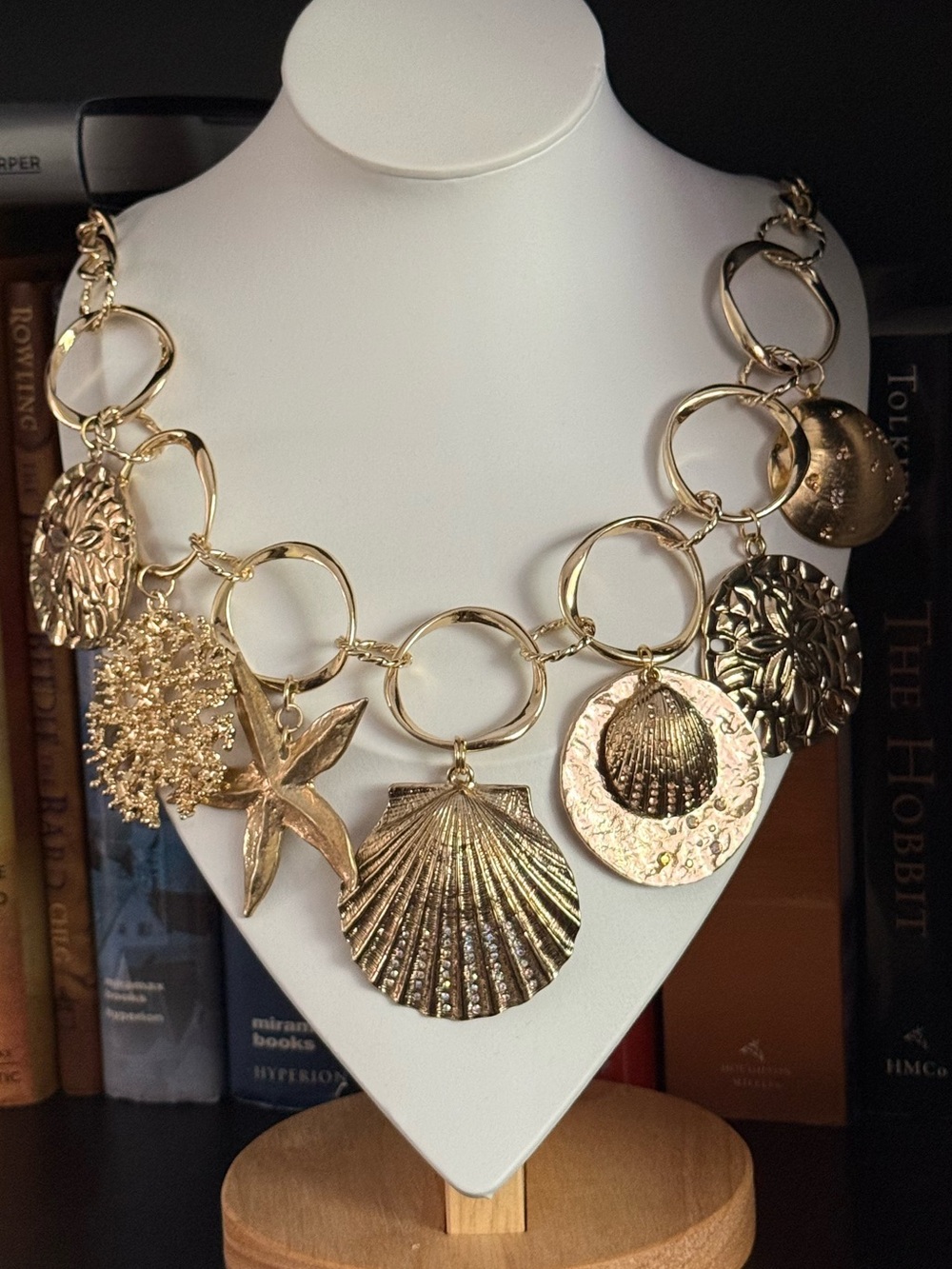 NWT Sequin Gold-Tone Sea Charms Chunky Statement Necklace with Starfish & Shells
